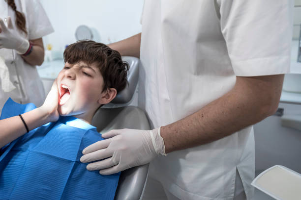 Best Emergency Tooth Extraction in Fairway, KS
